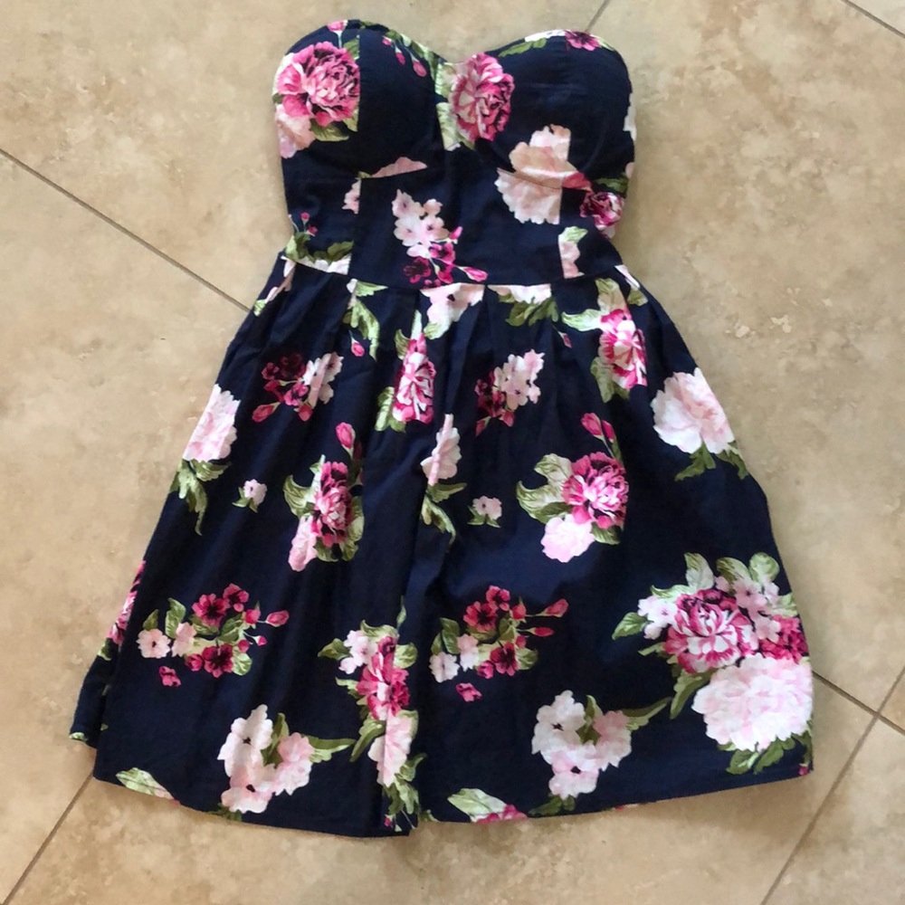 Navy blue strapless dress